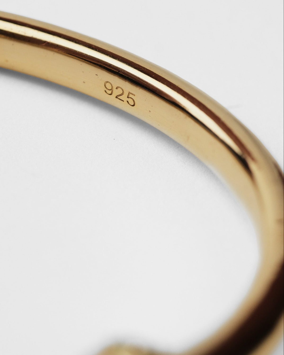 Nas Vermeil Bangle – Onyx & Peridot